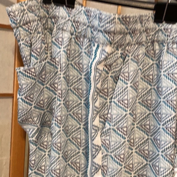 New no tags   Joie long pants. 100% silk.  Small but roomy. - Picture 6 of 8